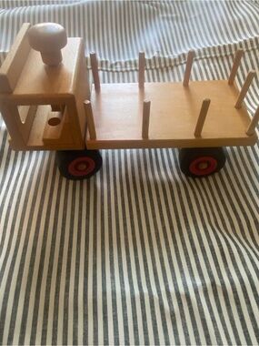 Fagus retired peg flatbed truck